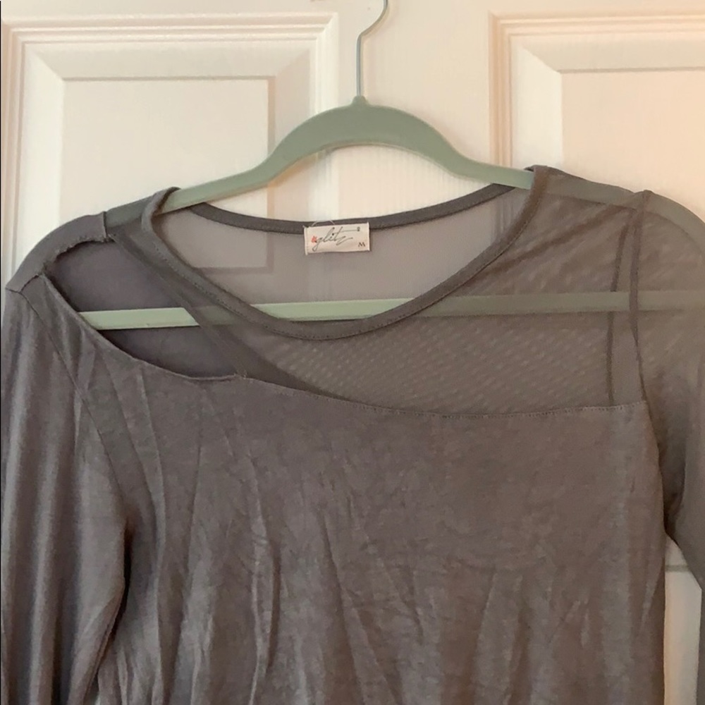 Top - Picture 2 of 4